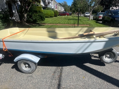 Boston Whaler 13’ With Trailer