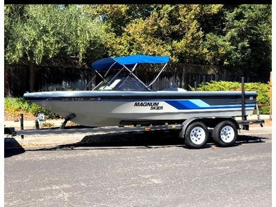 1989 Marlin Magnum Skier Competition powerboat for sale in California