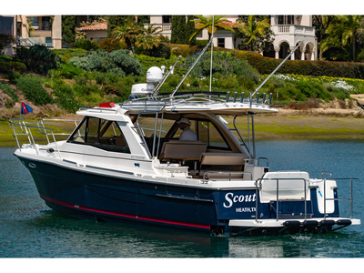 2015 Cutwater 30 Sport Top powerboat for sale in California