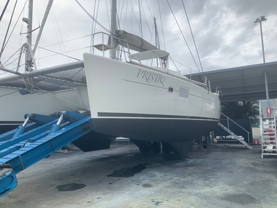 LAGOON 440 OWNERS VERSION