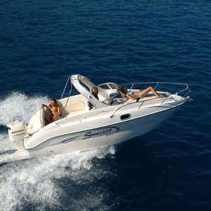 Outboard day cruiser - Manta 620 - SAVER S.R.L. - open / 7-person max. / with cabin