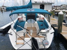 1993 Hunter 23.5 sailboat for sale in Florida
