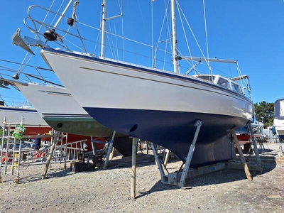 For Sale: Trident Voyager 35