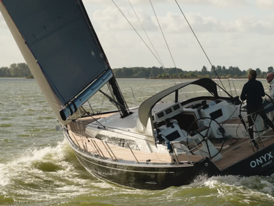 X-Yachts X4.3 Onyx carbon mast