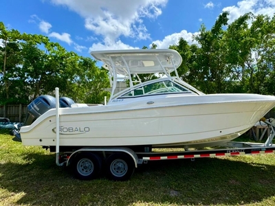 2021 Robalo R247 Dual Console | 24ft