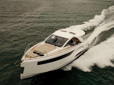 Jeanneau DB 43 IB (powerboat) for sale