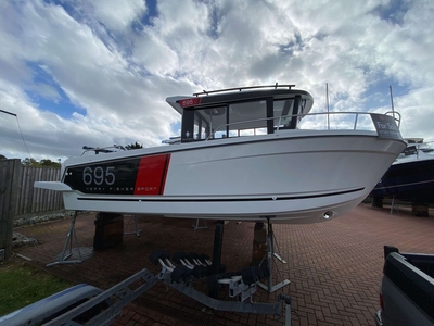 Jeanneau Merry Fisher 695 Série 2 (powerboat) for sale