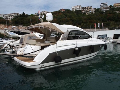 Jeanneau Prestige 38S (powerboat) for sale