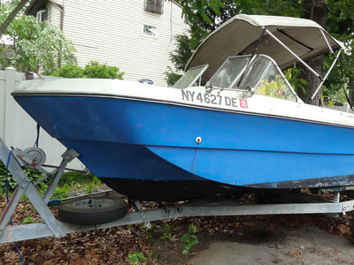 1967 Renke 17' Runabout W/ Evinrude 88SPF Outboard Motor - Trailer Included