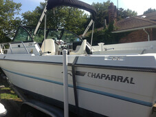 Chaparral 234 Fishing Boat