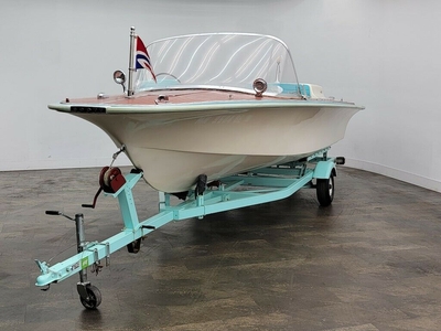 1962 Flying Scott ~ 17-foot With 60hp Outboard. Show Quality - Restored