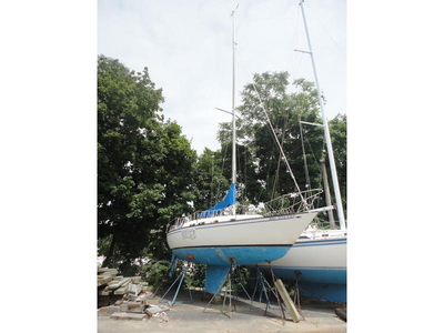 1978 Pearson 31 sailboat for sale in New Jersey
