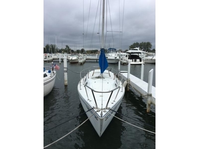 1985 Catalina 25 sailboat for sale in Indiana