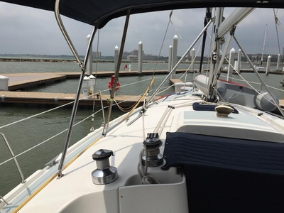 2004 HUNTER Legend 36 sailboat for sale in Texas