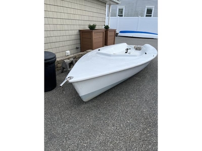 1995 Hunter JY25 sailboat for sale in Connecticut