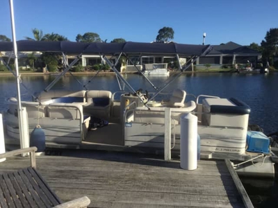 Pontoon Party Boat many extras priced to sell
