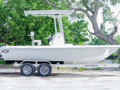 Outboard bay boat - 218 - Dusky Marine - center console / open / sport-fishing