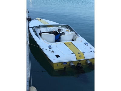 2001 DONZI 16 Classic powerboat for sale in Illinois