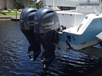 2015 Sea Hunt Gamefish powerboat for sale in Florida