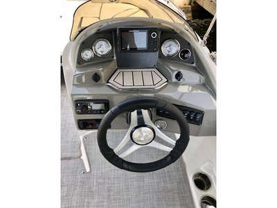 2020 Stingray 192 SC powerboat for sale in Florida