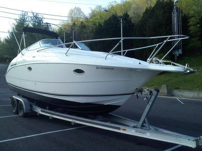 1996 Silverton 271 Express powerboat for sale in Tennessee