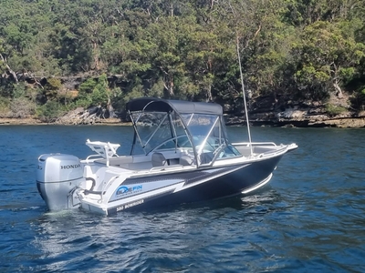 NEW Bluefin 5.80 Bowrider