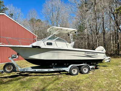 2000 Hydra-Sport 23 Seahorse With 200 HP Outboard