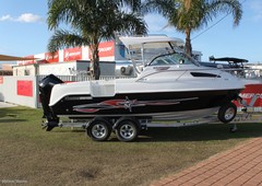 NEW HAINES HUNTER 625 OFFSHORE HARD TOP