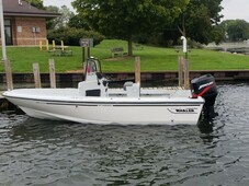 Boston Whaler OUTRAGE-JUSTICE