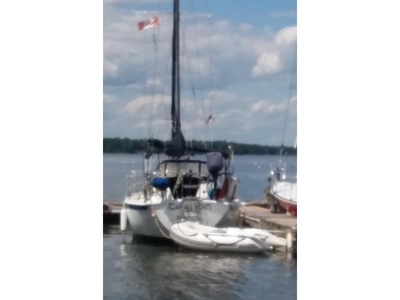 1982 Ericson Yachts Ericson 25 sailboat for sale in New York