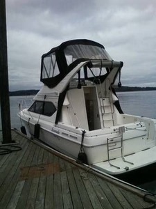 Bayliner 2858 Command Bridge