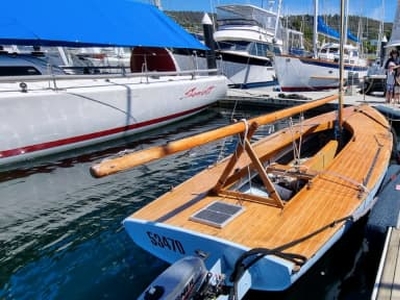 Wooden boat / timber yacht 5m