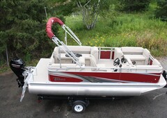 18 Ft. Quad Lounge With A 40 Hp And Trailer