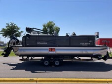 Manitou Aurora Tri-toon! LIKE NEW, Only Been On The Water 4-5 Times!