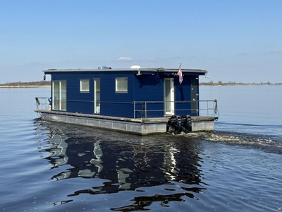 2015 One-Off Houseboat 15m Motorkatamaran CE-, EUR 145.000,-