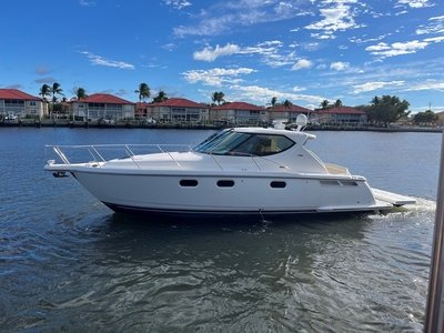 Florida, TIARA, Cruising Yacht