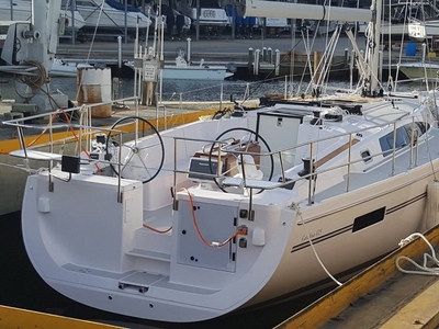 NEW Catalina 425 NEW - Wing / Fin keel versions