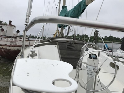 1981 Catalina C30 sailboat for sale in Maryland