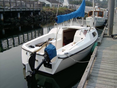 1990 hunter 18.5 sailboat for sale in Washington
