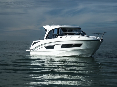 NEW Beneteau Antares 9.0 OB Outboard Cruiser