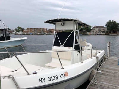 2000 Hydra-Sports Center Console powerboat for sale in New York