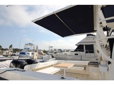 2013 Boston Whaler 315 Conquest powerboat for sale in California