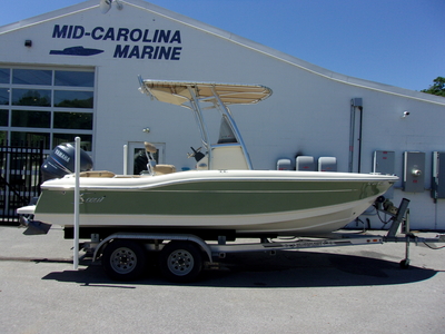 2011 Scout Boat Company Center Console 210 XSF