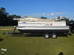 2015 Sun Tracker Party Barge 22 RF DLX