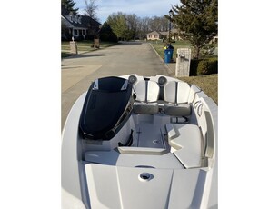 2015 scarab 165 powerboat for sale in Illinois