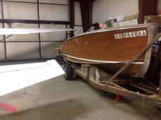 Classic 1953 Chris Craft 17' Runabout