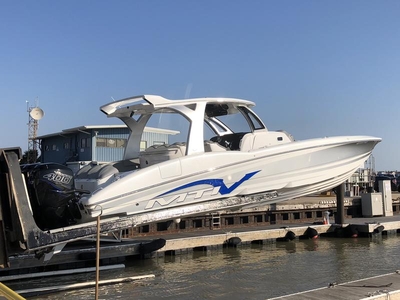 2018 MTI Center console V powerboat for sale in North Carolina