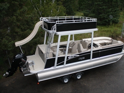 New-2585 Funship Pontoon Boat With 150 Hp Trailer---In Stock