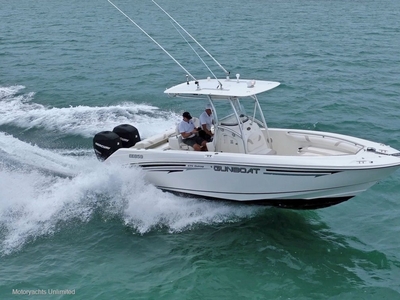 BOSTON WHALER 270 OUTRAGE THE QUINTESSENTIAL CENTRE CONSOLE
