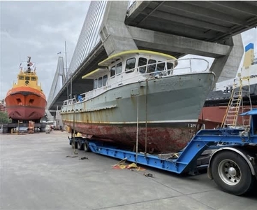 Steel trawler 12m